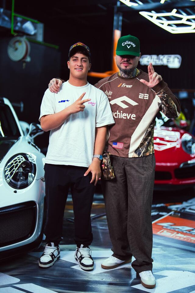 Farruko apadrina al piloto boricua Christian Vélez