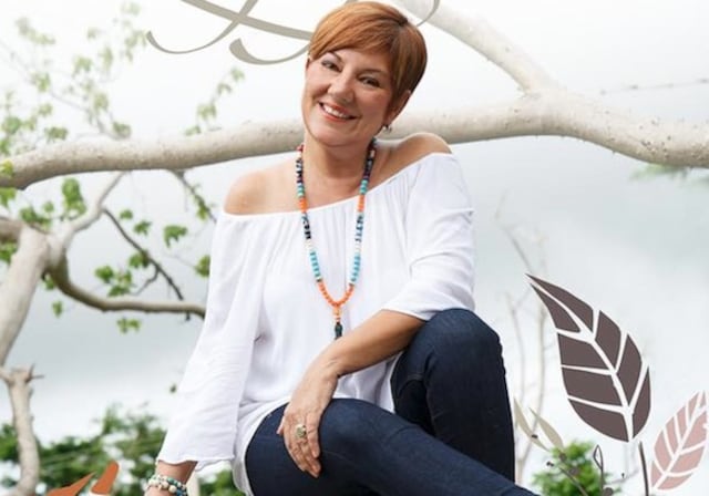 Lily García devela herramientas para tiempos huracanados