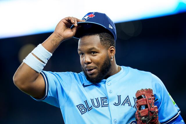 Blue Jays aplastan a Yankees y se ponen a un triunfo de la Serie de Campeonato