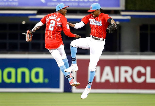 Marlins superan a Filis