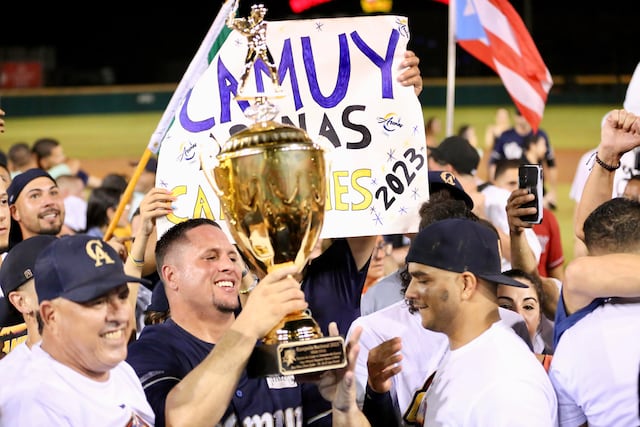 Arenosos de Camuy destronan a Cayey y se vuelven campeones de la pelota Doble A