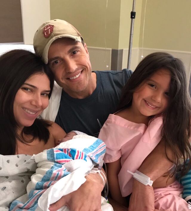 Publican las primeras imágenes del bebé de Roselyn Sánchez