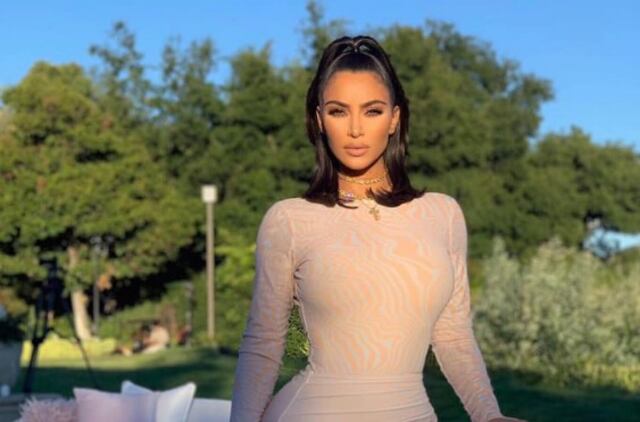 Kim Kardashian celebra sus 170 millones de fans con candente foto