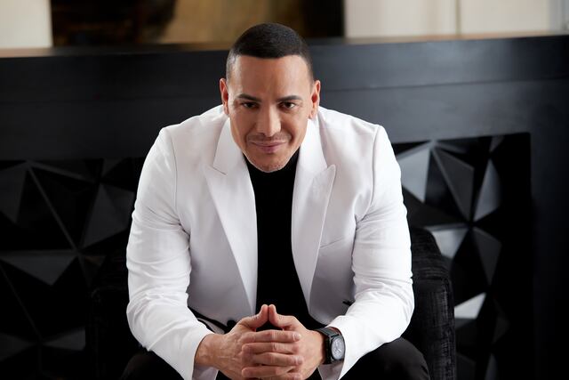 Víctor Manuelle complace a sus fanáticos en su nueva entrega musical “Lado A Lado B”