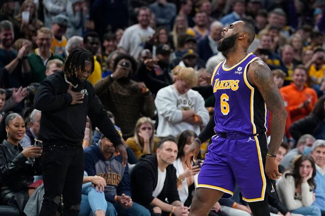 NBA multa a LeBron James con $15,000