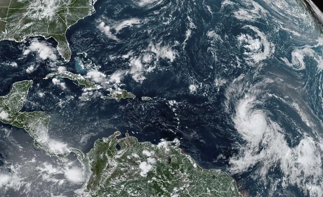 El huracán Lee causa fuertes marejadas al noreste del Caribe