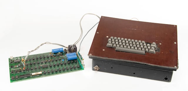 Subastan computadora que ayudó a iniciar el imperio Apple
