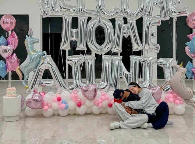 FOTOS: Jay Wheeler celebra el primer mes de nacida de su unigénita con Zhamira Zambrano