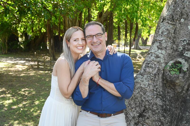 El representante José Pichy Torres Zamora y su novia, Zaida Enid Rios Mercado. Parque Luis Muñoz Rivera. San Juan Metro PR 1 de diciembre de 2025