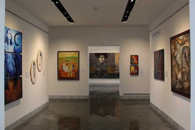 “Surcos”: Dos universidades del país se unen en exposición de arte