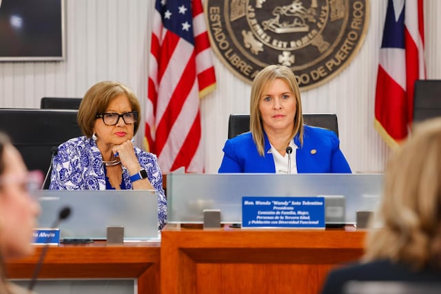Senado investiga protocolos para prevenir la explotación financiera de adultos mayores