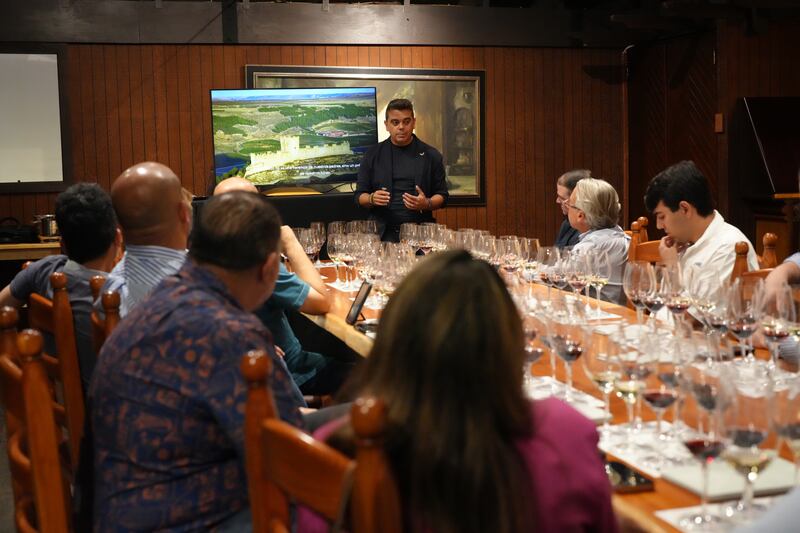 Pedro Ruiz Aragoneses, CEO de Alma Carraovejas, durante su visita a Puerto Rico.