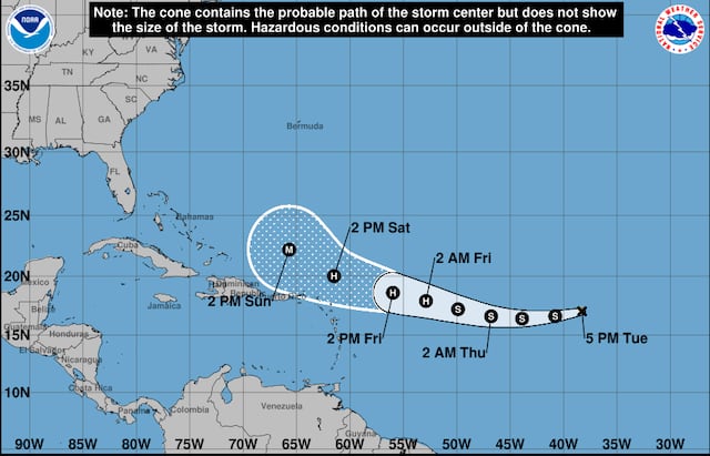 Tormenta tropical Erin avanza rápidamente hacia el oeste