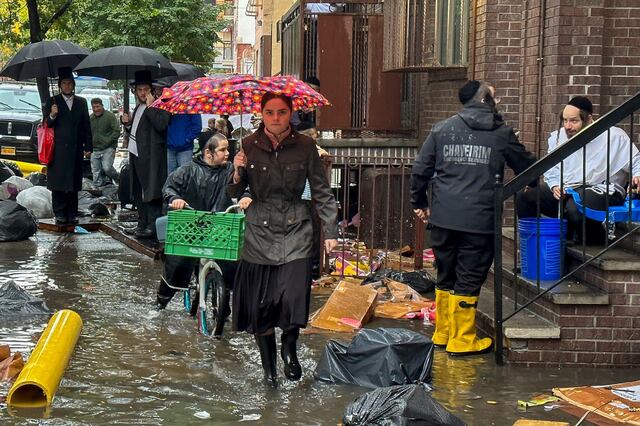 Fotos: Lluvias inundan la zona metropolitana de Nueva York y afectan el transporte