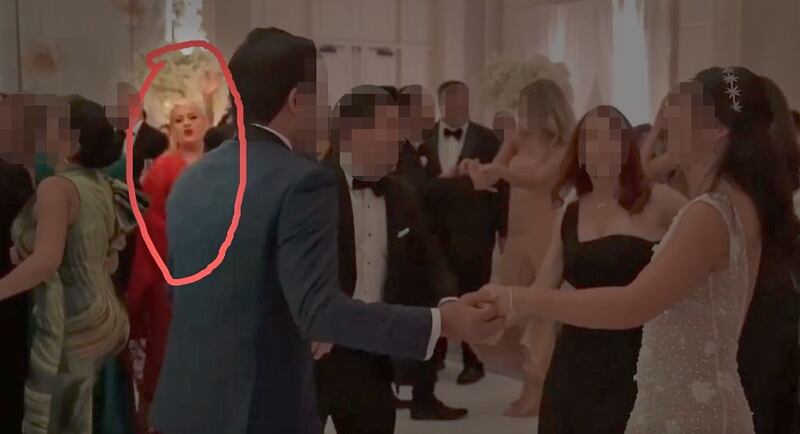 La exgobernadora asistió a la boda de inversionista que se dice fue enlace directo con banquero venezolano.