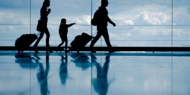 Emigración neta a EEUU alcanza su punto más alto en última década en la isla