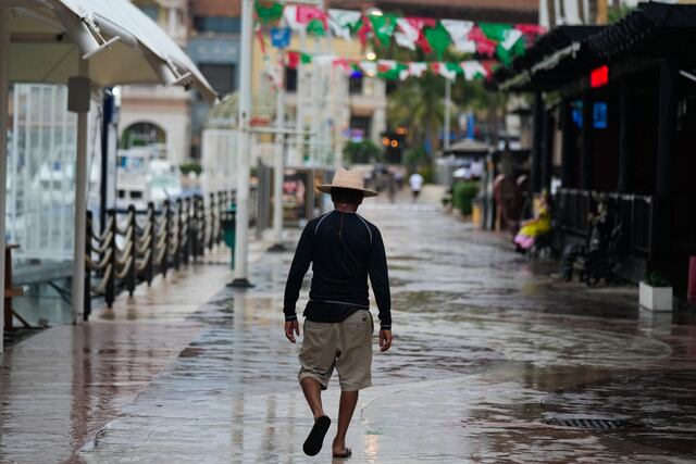 Tammy amenaza a islas del Atlántico mientras Norma se acerca a México