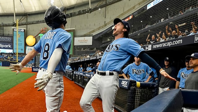 Lowe jonronea 2 veces y Rays superan a Azulejos