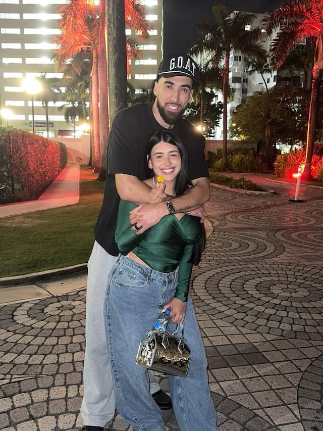 Esposa de Chris Duarte pide a los boricuas que dejen de llegar a su casa para conocerlo