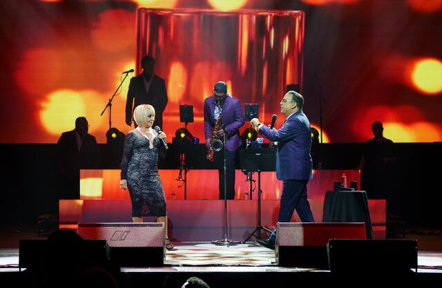 Gilberto Santa Rosa y Yolandita Monge se unen por primera vez para cantar “Si te cansaste de mí” en vivo