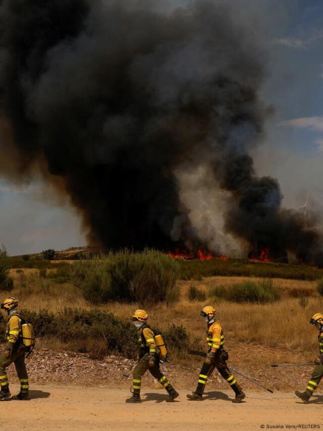 Muere otra persona mientras combatía incendios forestales en España