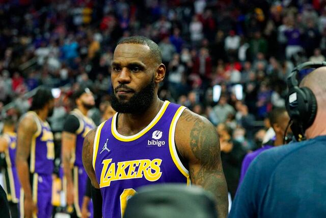 Suspendido por primera vez LeBron James tras incidente durante juego entre Lakers y Pistons