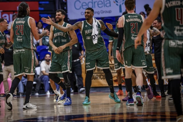 Indios de Mayagüez y Santeros de Aguada logran apretadas victorias en el BSN
