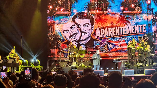 Tony Vega celebra medio siglo de trayectoria con emotivo concierto