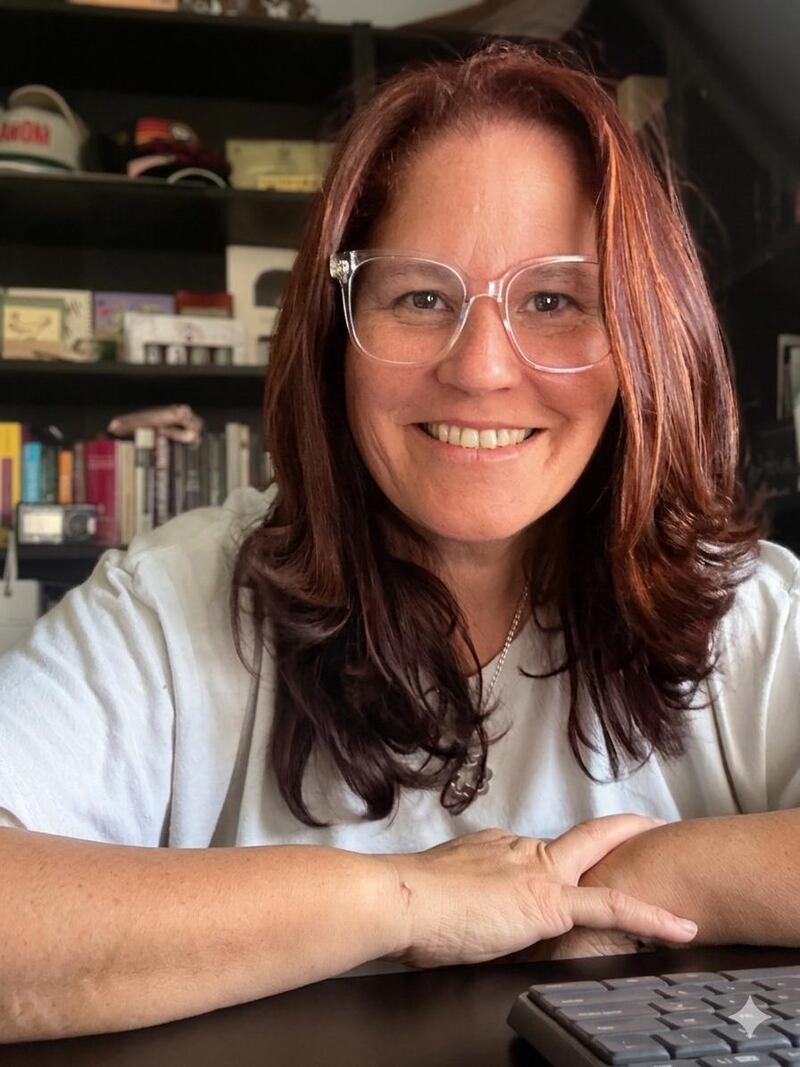 Escritora Leila Rosario Estremera.