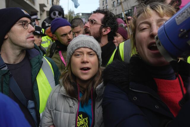 Greta Thunberg se une a protesta contra foro petrolero en Londres