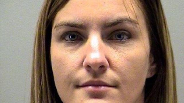 Era su último día y lo celebró teniendo maratón sexual con alumno de 14 años: así fue la ardiente despedida de profesora