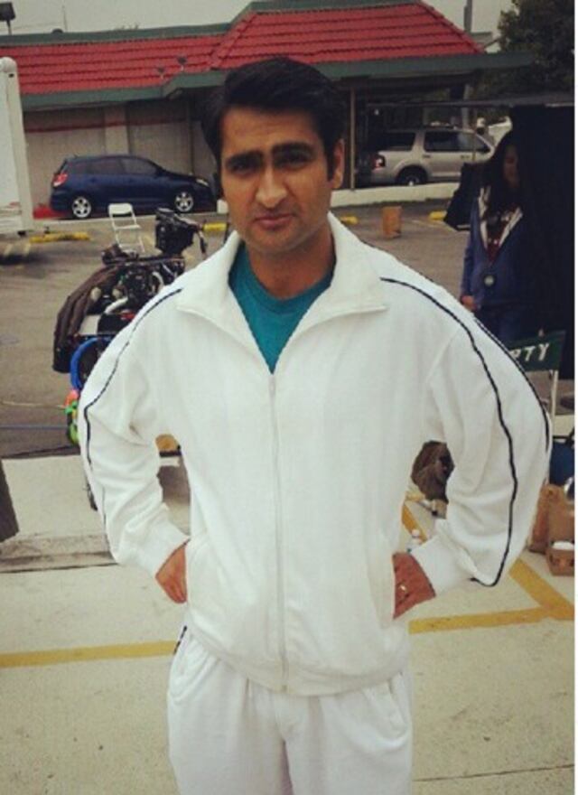 Kumail Nanjiani deja con la boca abierta a Salma Hayek