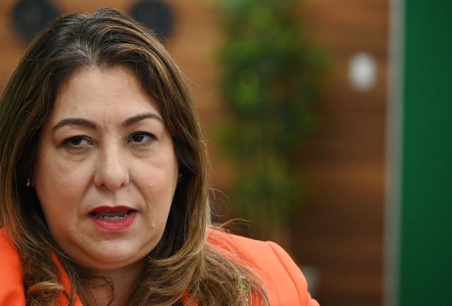 Piden renuncia o destitución de Suzanne Roig, secretaria de la Familia