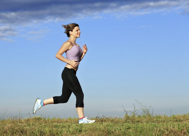 Hacer de ejercicio aeróbico varias horas a la semana reduce la grasa hepática, según un estudio