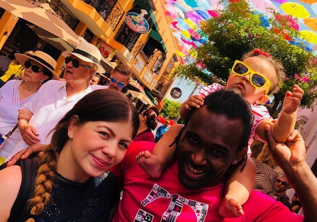 Jaime Espinal celebra el primer año de su hija