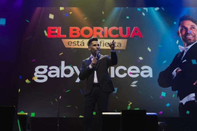 Comediante Gaby Alicea se presenta ante casa llena en el Coca Cola Music Hall