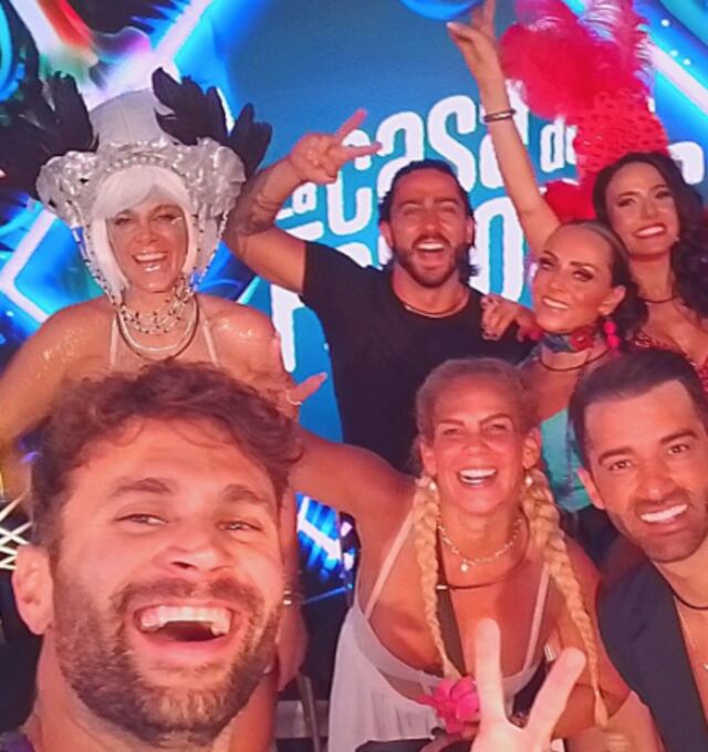 Niurka Marcos se besa con otra habitante de “La casa de los famosos 2″