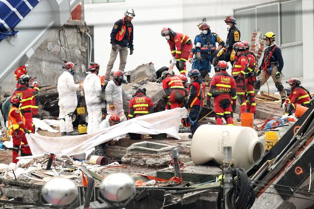 México aprueba $248 millones para iniciar reconstrucción tras sismo