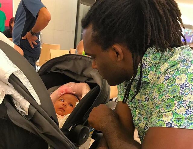 Hija de Jaime Espinal celebra sus dos meses de vida