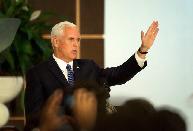 Pence: "No nos quedaremos de brazos cruzados mientras Venezuela se desmorona"