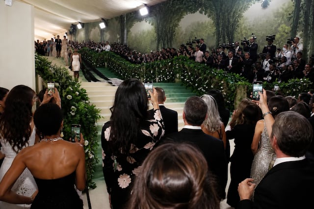 ¿Dónde ver la MET Gala 2026? Conoce el horario, transmisión y celebridades invitadas al famoso evento de moda