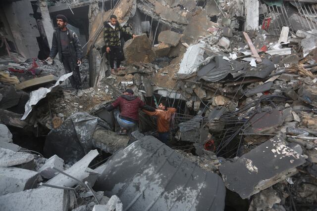 Siete soldados israelíes mueren en una emboscada dentro de su dura campaña en Gaza