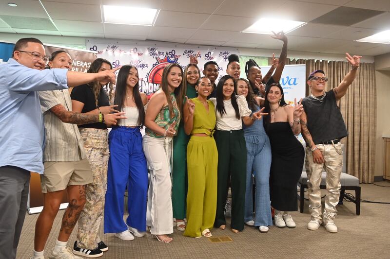 Presentación del equipo de baloncesto femenino, Las Montañesas de Morovis. Con uno de los copropietarios Lenny Tavarez, cantante urbano. Hotel San Juan. Metro PR 23 de agosto de 2024