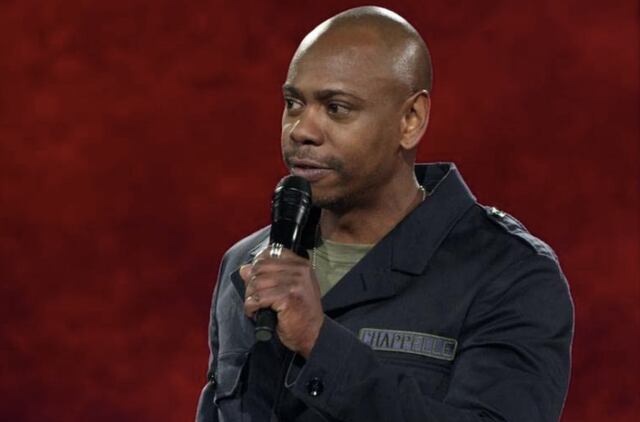 VIDEO: Dave Chapelle es atacado por hombre armado en el escenario y Chris Rock estaba allí