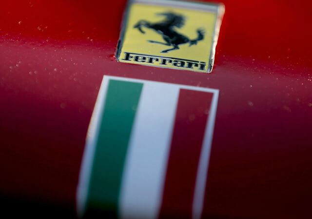 Arrestan hombre por robo de Ferrari tras pedir dinero para echar gasolina