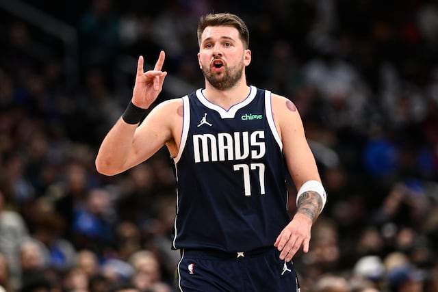 Mavericks de Dallas se quedarán un mes sin Luka Doncic por lesión en la pantorrilla