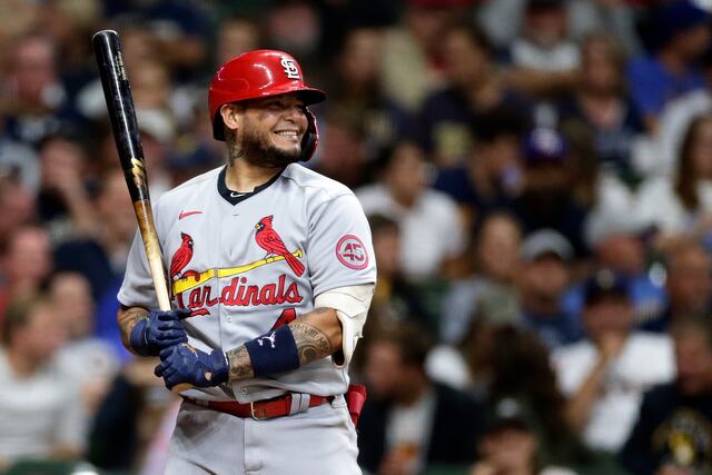 Yadier Molina felicita al apoderado de San Germán y lamenta controversias del pasado