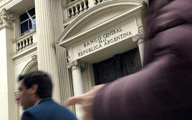 Javier Milei confirma planes de cerrar el Banco Central de Argentina