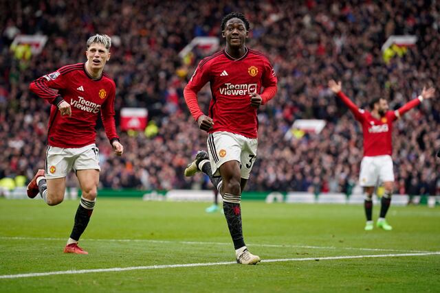 Liverpool cede puntos al empatar con Manchester United