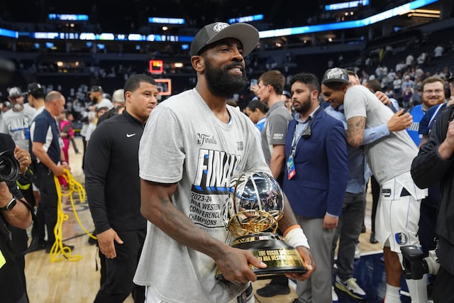Kyrie Irving dice al final de la campaña que los Mavs “apenas comenzaban”